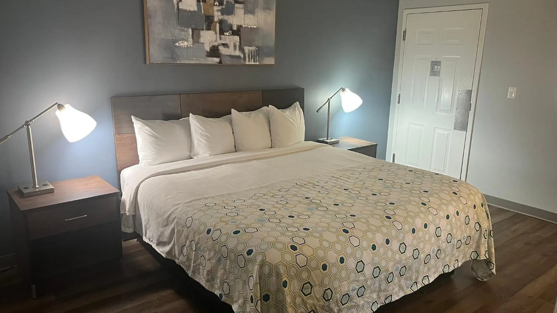 Motel Hometowne Studios & Suites By Red Roof Charlotte - Ballantyne États-Unis
